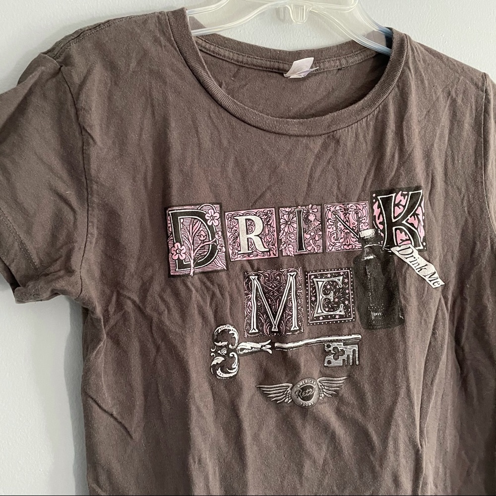 Grey "Drink Me" Short Sleeve Tee L